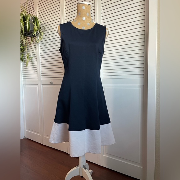 Sharagano Dresses & Skirts - Sharagano dress dark blue and white size 10